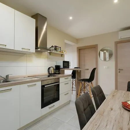 Ulika By Briskva Apartamento