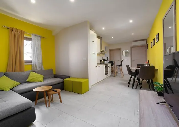 Ulika By Briskva Višnjan